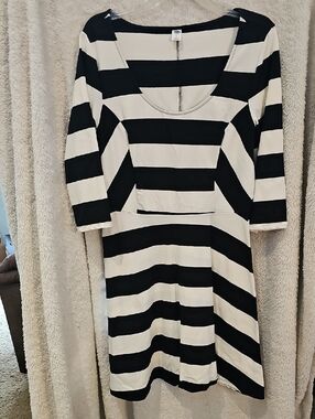 Old Navy Black and Cream Striped Scoop-Neck Midi Dress